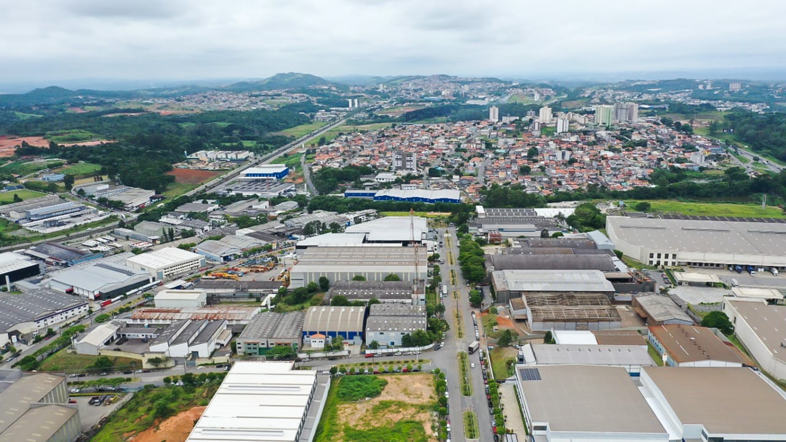 Arujá registra 1,1 mil novas empresas e 478 contratações no primeiro semestre