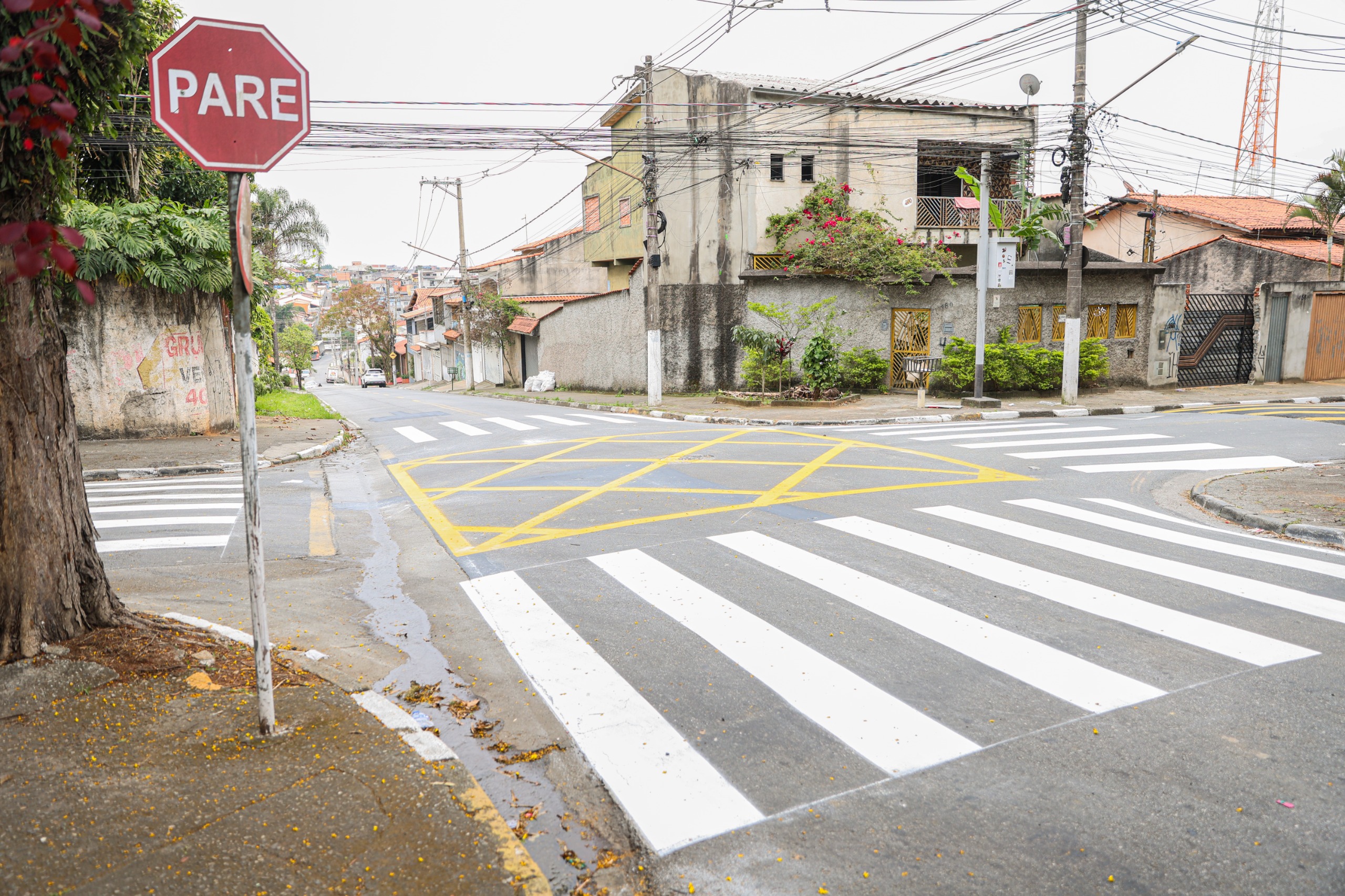 Ferraz altera sentido de vias para melhorar trânsito e segurança