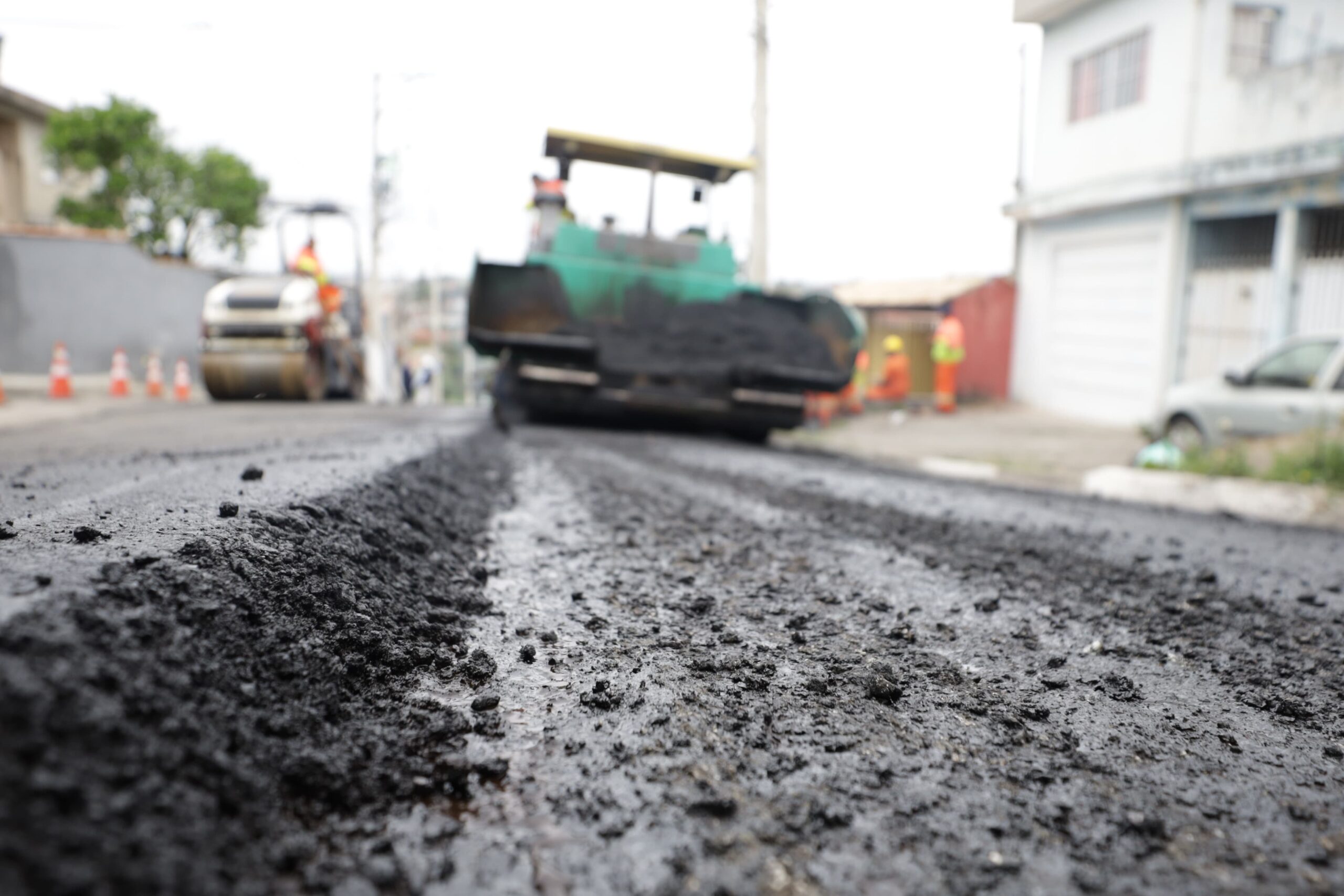 Suzano conclui pavimentação de 14ª via na Vila Fátima