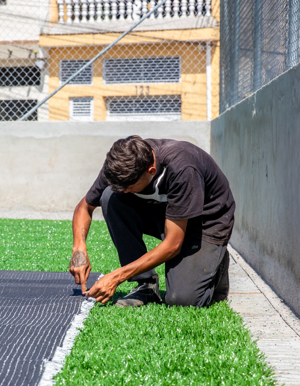 Praça do Arbame ganha complexo esportivo e de lazer em Ferraz