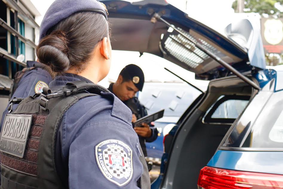GCM de Suzano prende homem por violência doméstica