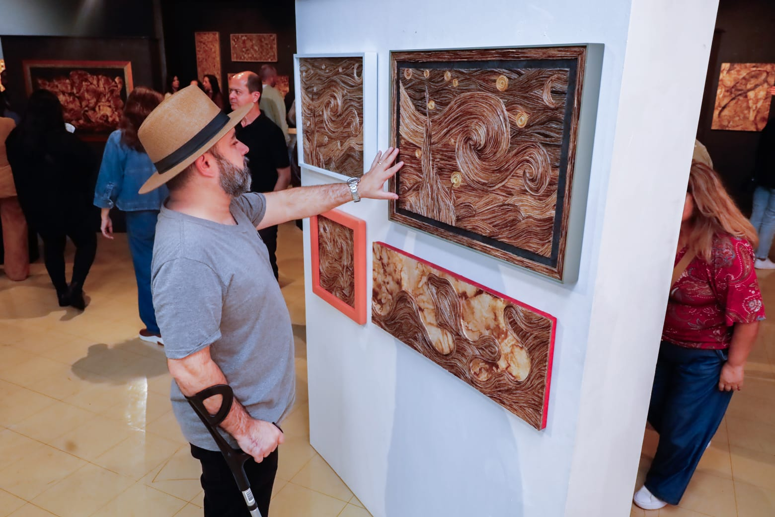Cultura abre exposição com obras produzidas com filtros de papel para café